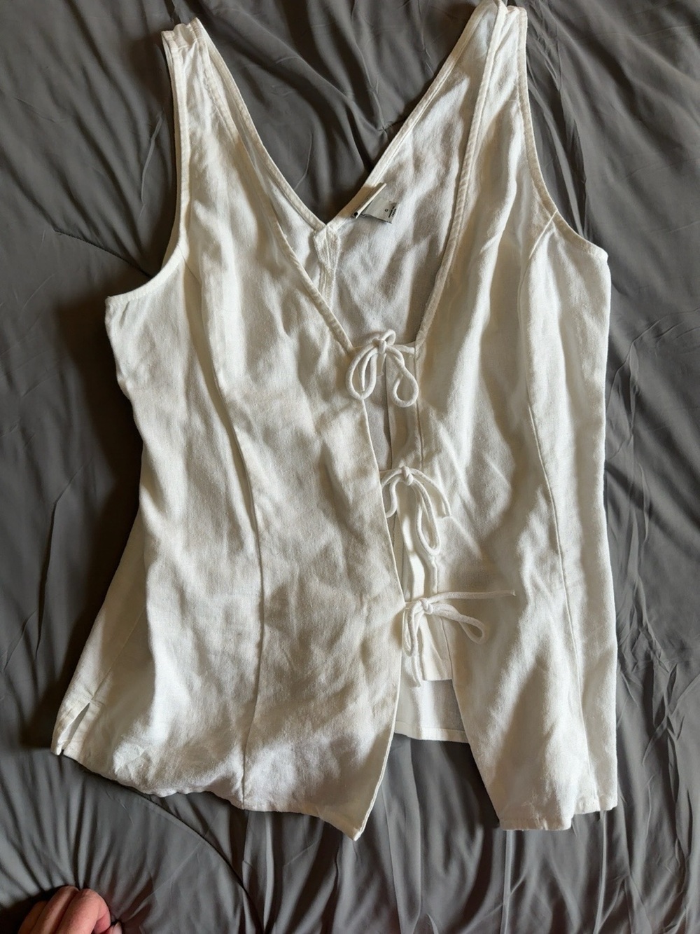 A New Day white tie-front linen-style tank: ➡️